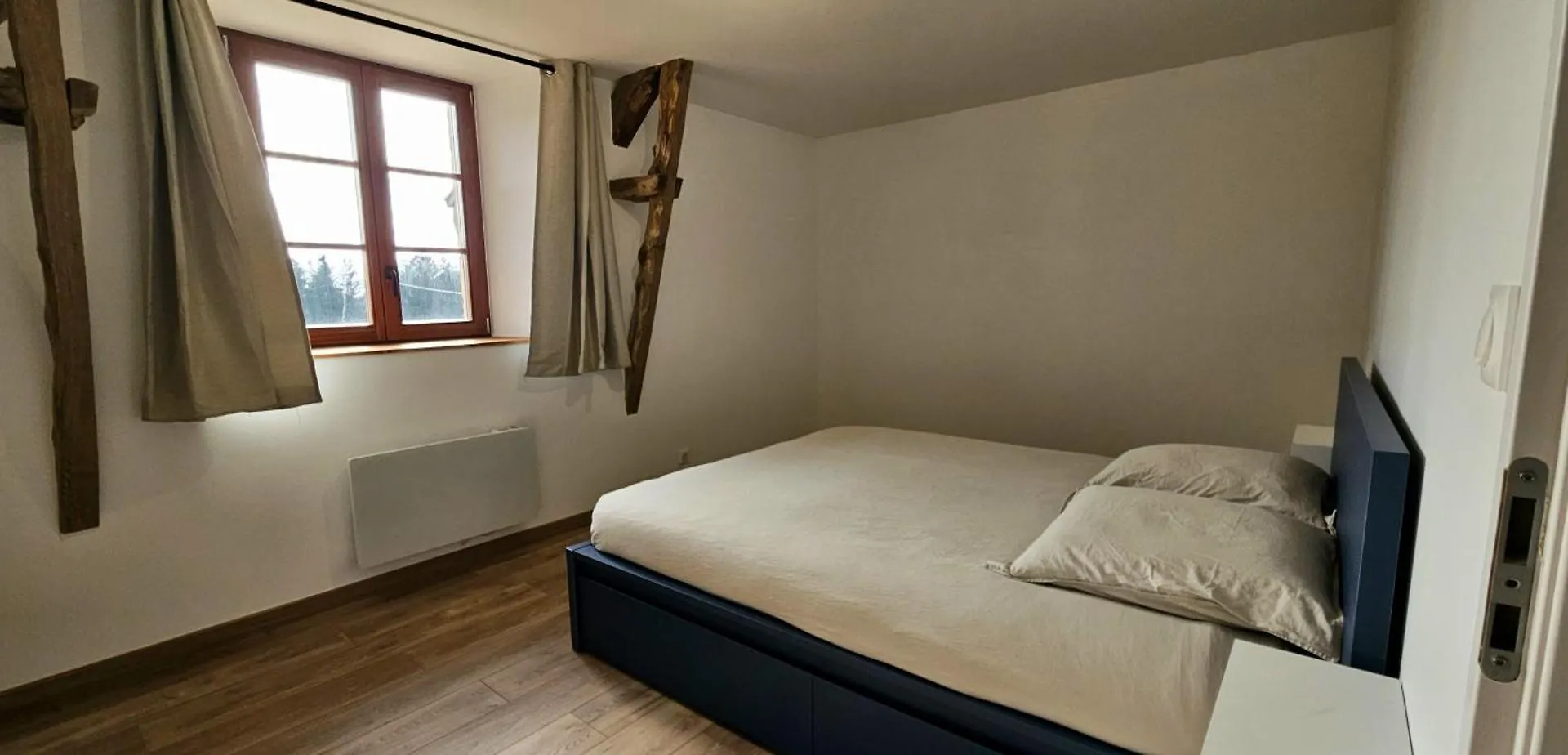 Grand Gite 8 Personnes, Calme, Proche Mer Landévant 0*,  フランス